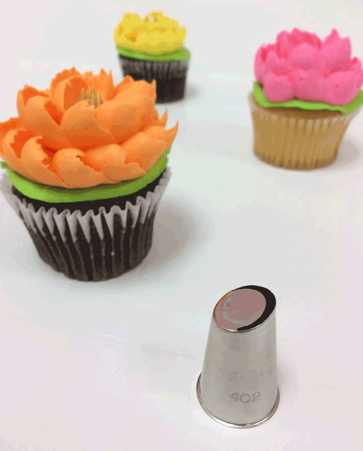 White Flower Signature Flower 402 Piping Tip