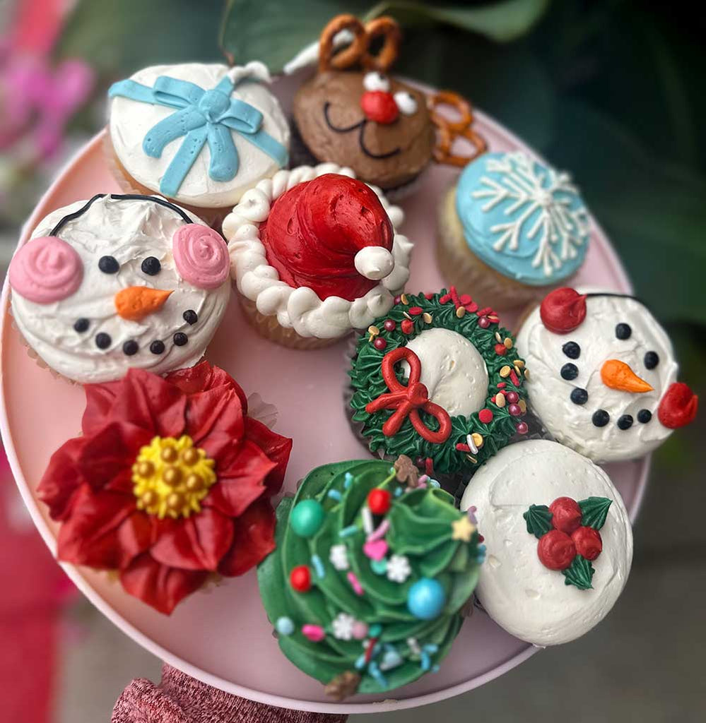 December 10th (Sunday)  KID'S  Holiday Cupcake Class  11:00am-12:30pm