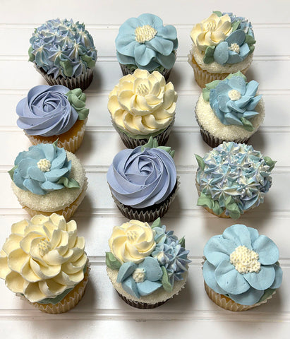 January 10th (Friday) 5:00pm-6:30pm  Winter Sparkle Floral Cupcakes Class