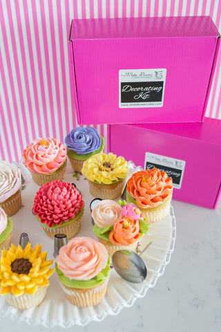 Deluxe Floral Buttercream Decorating Kit